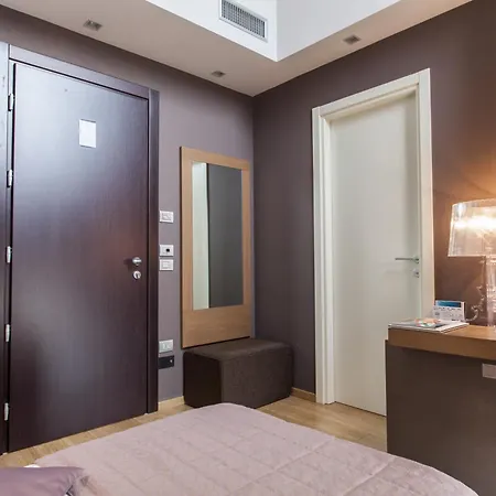 Michelangelo מלון