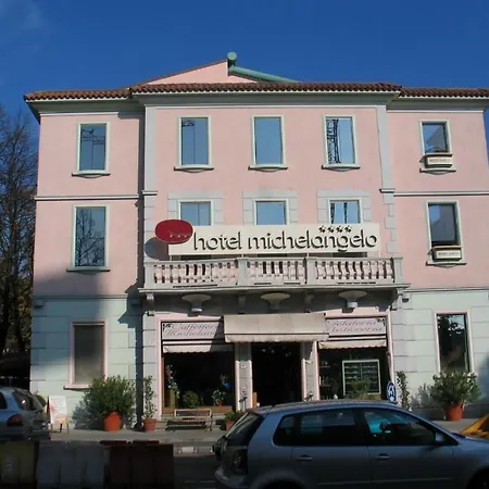 Michelangelo 4*